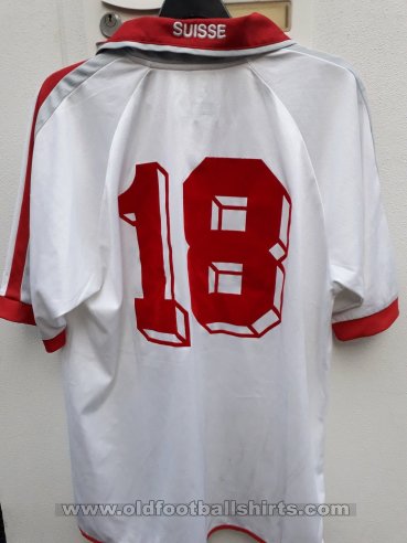 Switzerland Istimewa baju bolasepak 2002 - 2003