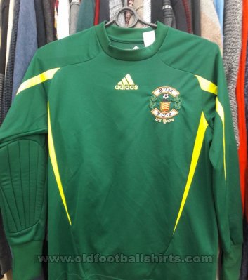 Grays Athletic Goalkeeper football shirt 2010 - 2011