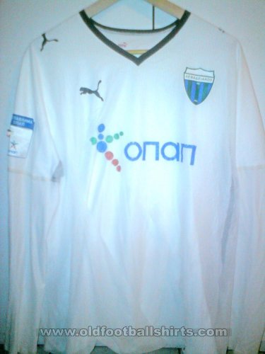 Levadiakos FC Home football shirt 2009 - 2010