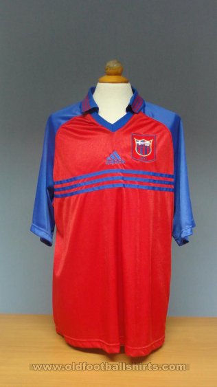 Panionios Bilinmeyen forma tipi 1998 - 1999