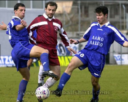 Larissa Home football shirt 2000 - 2001