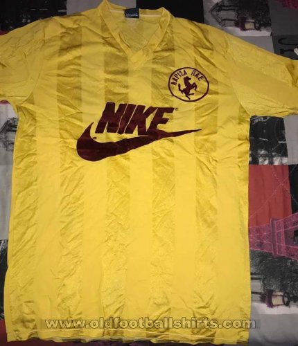 Larissa Training/Leisure football shirt 1987 - 1988