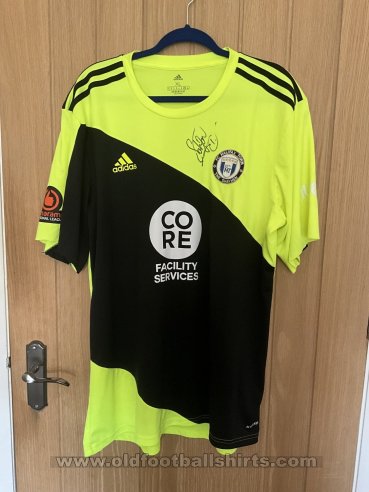 Halifax Town Goalkeeper football shirt 2022 - 2023