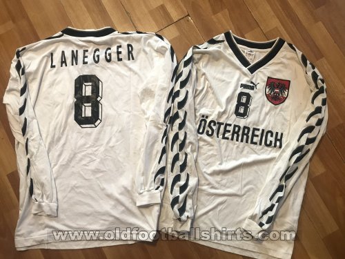Austria Training/Leisure football shirt (unknown year)
