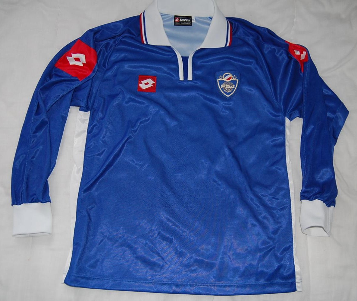 Yugoslavia Home football shirt 2002 2003.