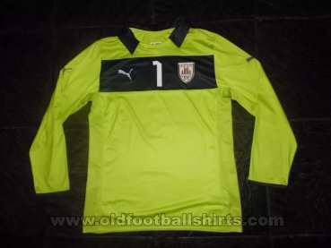 Uruguay Goalkeeper football shirt 2012 - 2013
