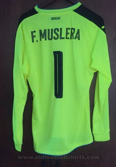 Uruguay Goalkeeper football shirt 2016 - 2018