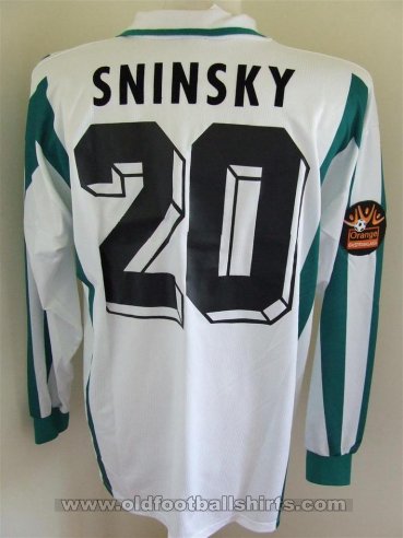 Dyskobolia Grodzisk Wielkopolski Home football shirt 2005 - 2006
