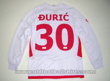 Widzew Lodz Fora camisa de futebol 2010 - 2011