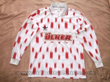 Unknown - Please Help חוץ חולצת כדורגל 1990 - ?