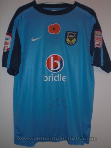 Oxford United Away football shirt 2010 - 2011