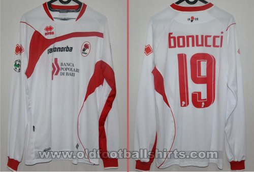 Bari Home football shirt 2009 - 2010
