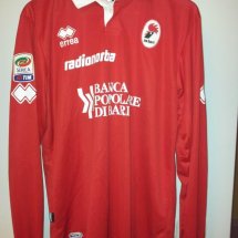 Bari Away football shirt 2010 - 2011 sponsored by Banca Popolare di Bari