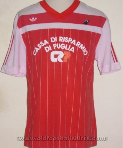 Bari Away football shirt 1985 - 1986