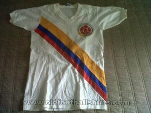 Colombia Away football shirt 1975 - 1979
