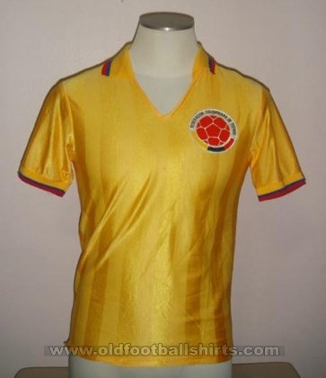 Colombia Away football shirt 1985