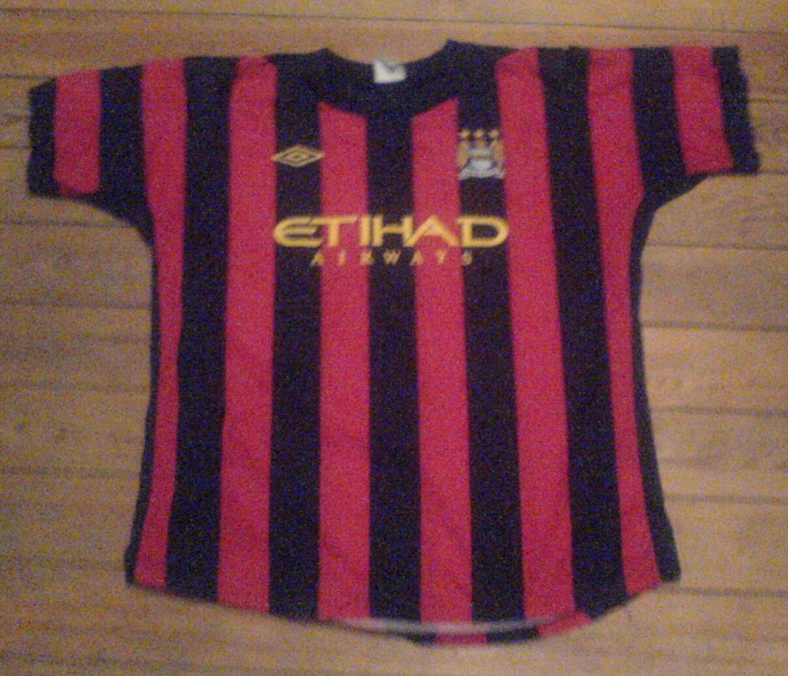 Maillots de foot vintage / rétro - The Football Market - Maillot football vintage Manchester City