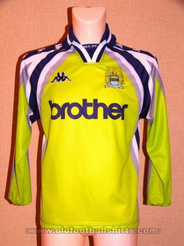 Manchester City Goalkeeper football shirt 1997 - 1998
