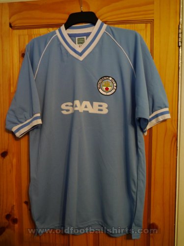 Manchester City Retro Replicas football shirt 1982 - 1983