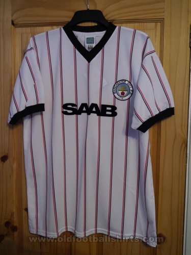 Manchester City Retro Replicas football shirt 1982 - 1984