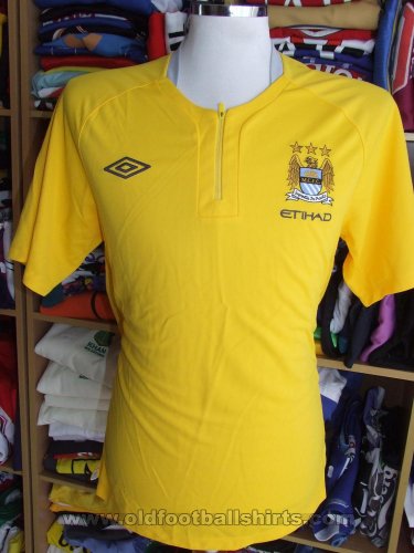 Manchester City Training/Leisure football shirt (unknown year)
