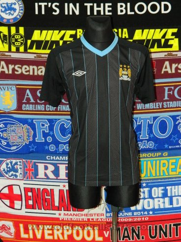 Manchester City Training/Leisure football shirt (unknown year)