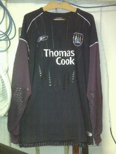 Manchester City Goalkeeper football shirt 2004 - 2005