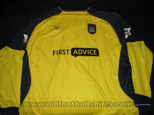Manchester City Goalkeeper football shirt 2003 - 2004