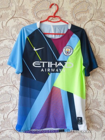 Manchester City Training/Leisure football shirt 2019