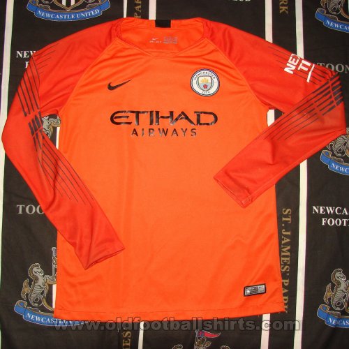 Manchester City Goalkeeper football shirt 2018 - 2019