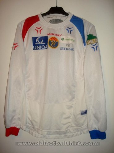 Vasas SC Home football shirt 2010 - 2011