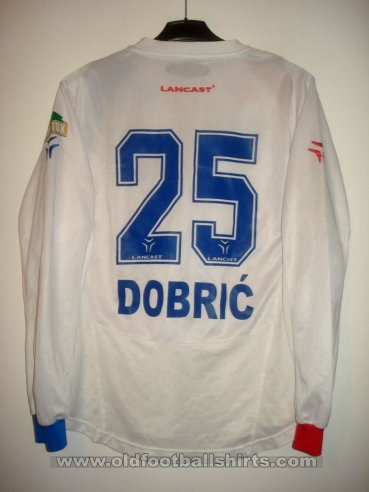 Vasas SC Home football shirt 2010 - 2011