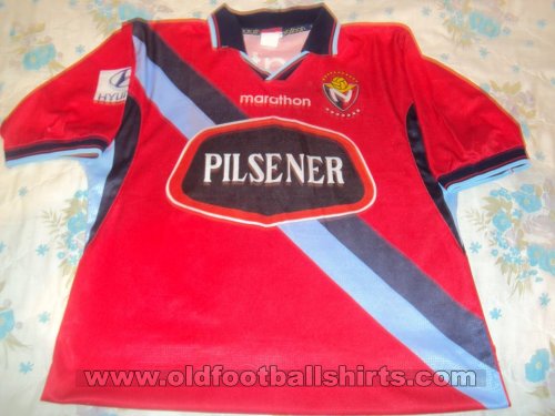 El Nacional de Quito Home football shirt 2002