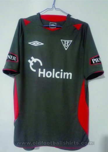 LDU Quito Away football shirt 2008
