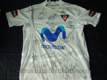 LDU Quito Home football shirt 2007