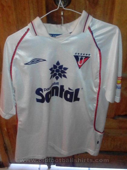 LDU Quito Home football shirt 2002