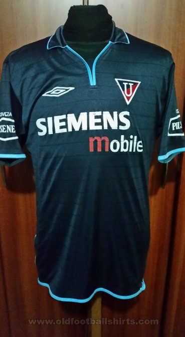 LDU Quito Away football shirt 2005