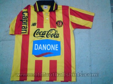 Espérance Sportive de Tunis Home football shirt (unknown year)