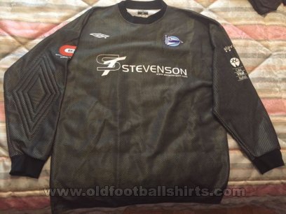 Alaves Goalkeeper football shirt 2005 - 2006