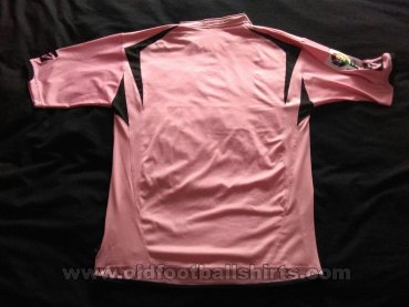 Alaves Away football shirt 2010 - 2011