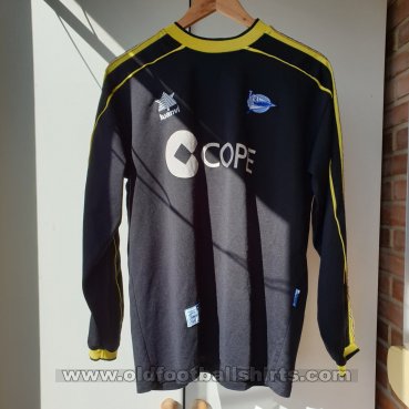 Alaves Goalkeeper football shirt 1999 - 2000