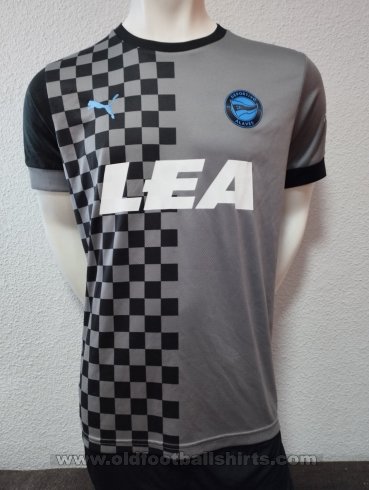 Alaves Third football shirt 2022 - 2023