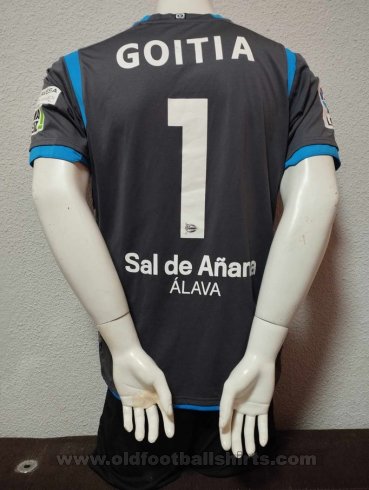 Alaves Goalkeeper football shirt 2014 - 2015