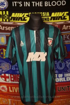 Woking Away football shirt 1998 - 2000