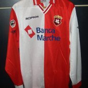 Third football shirt 2001 - 2002