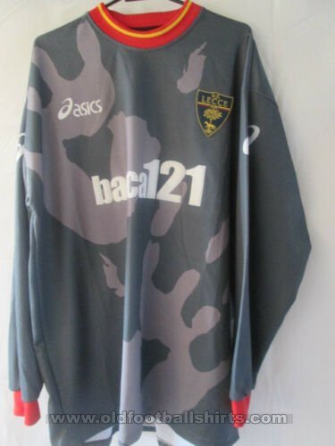 Lecce Away football shirt 2002 - ?