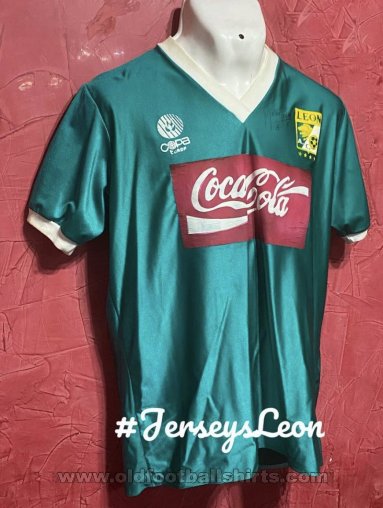 Leon Home football shirt 1990 - 1991