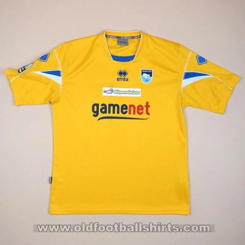 Pescara Üçüncü futbol forması 2011 - 2012