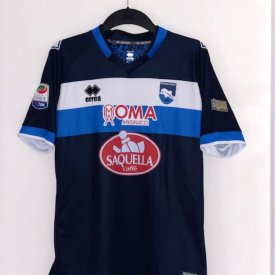 Pescara Home maglia di calcio 2016 - 2017 sponsored by OMA Angelucci