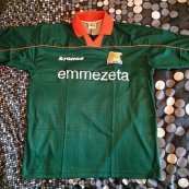 Third football shirt 1999 - 2000